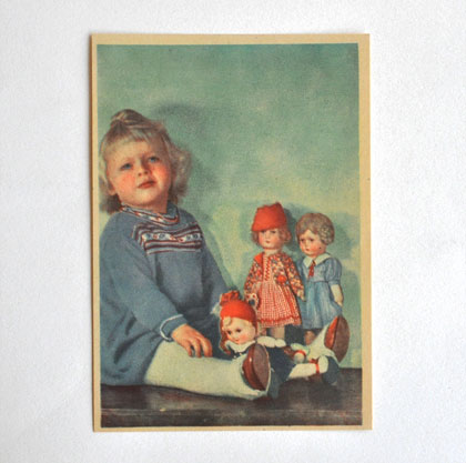 �h�C�c�̃|�X�g�J�[�h�����̎q�Ƃ��l�`3�l�� 