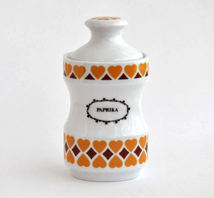 �n���K���[�EALFOLDI�̃L���j�X�^�[���J���V�F�̃n�[�g�E�� �^PAPRIKA�� 